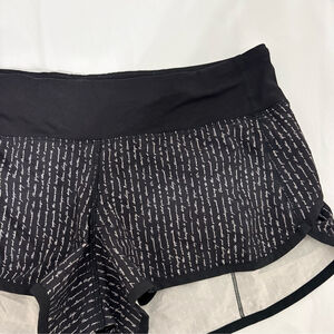 Lululemon | Vintage Swift Ultra Speed Short | Sz 6 | Script Pinstripe B/W | EUC
